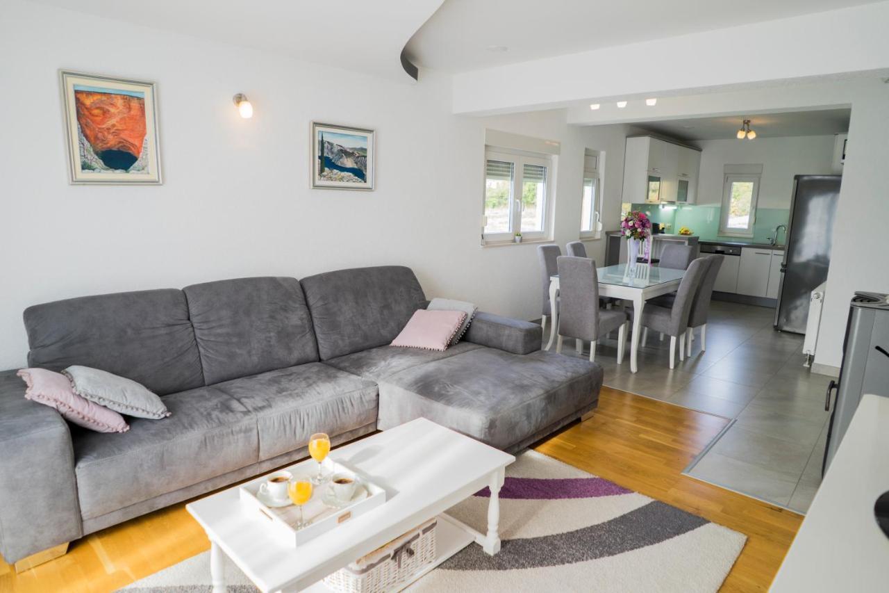 Holiday House Petra - Imotski - Makarska エクステリア 写真